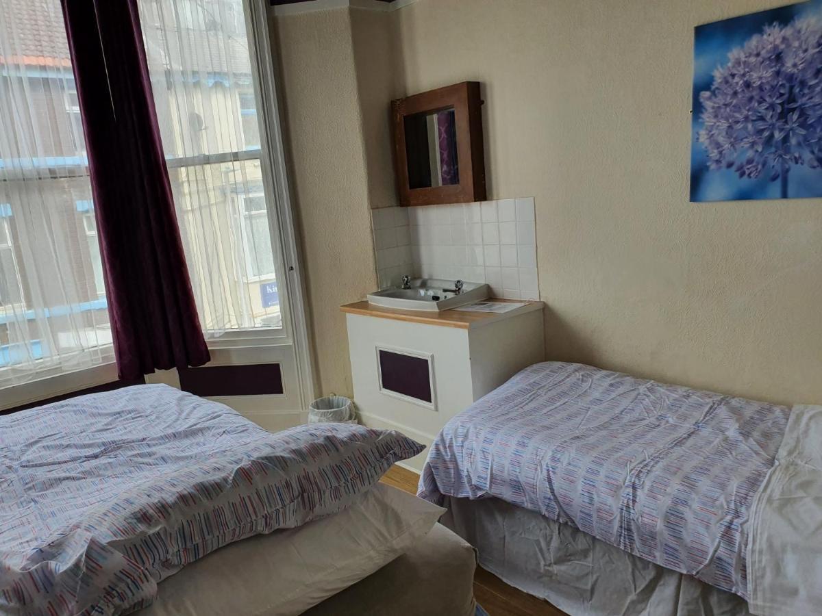 Foxhall Village Guest House - Blackpool — Photos 2